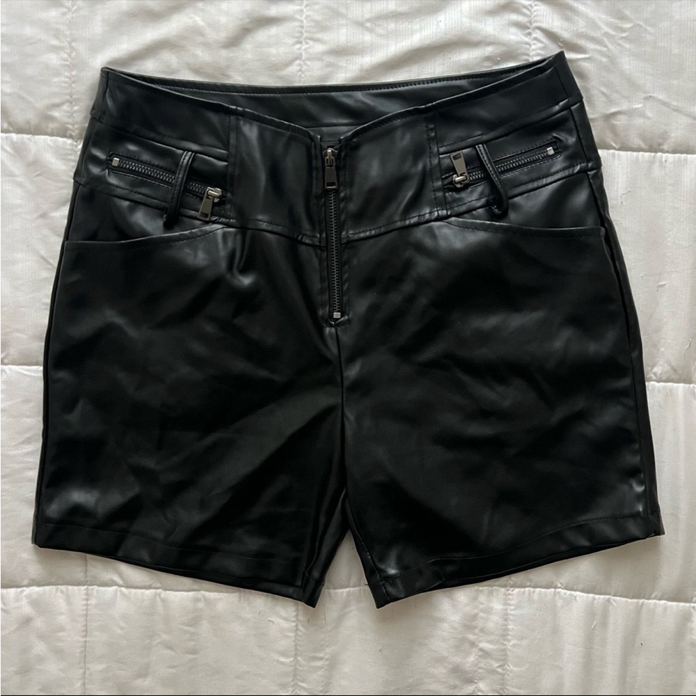 faux leather shorts with zipper